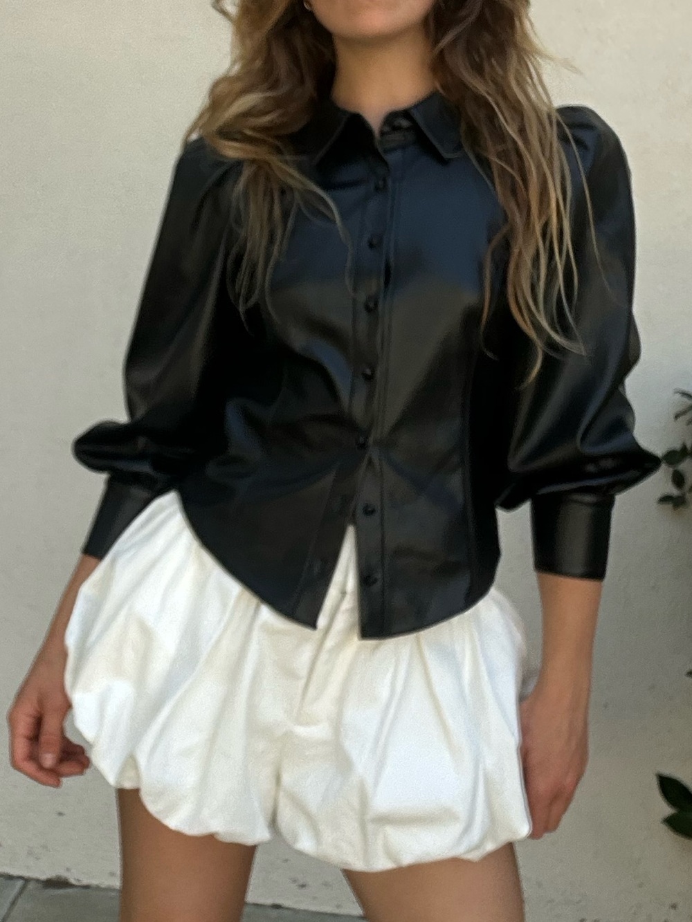 Alice + Olivia Black Faux Leather Puff-Sleeve Button-Front Jacket